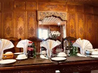 Prince of Kashmir Luxury Houseboat - Morgenmad