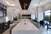 Hampton Inn & Suites by Hilton Burlington Toronto - parking