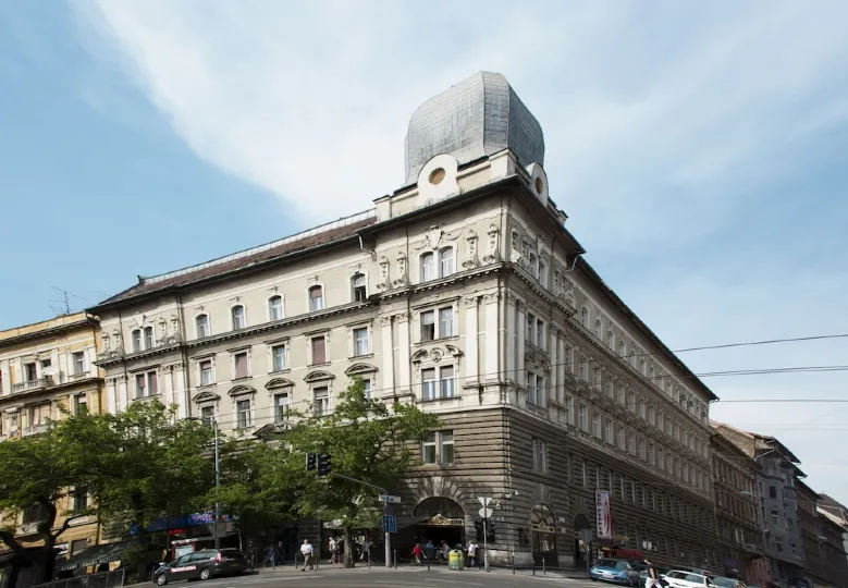 City Hotel Ring
