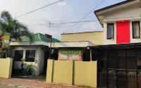 RedDoorz Syariah @ Sunan Bonang Magelang Hotel di Bandongan