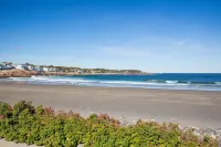 The Lighthouse Inn & Suites Hotels in Cape Neddick