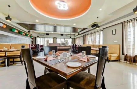 The Emerald Resort, Pune Отели в г. Талегаон Дабхейд