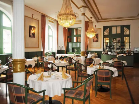 Gala Hotel Отели в г. Энгельсбранд