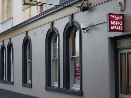 The Cally Hotel Отели рядом с достопримечательностью «Logans Beach»