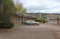 Deer Park Motor Inn Armidale - parcheggio