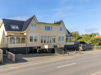 "Reinhardt" - 100m from the Sea