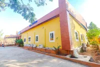 FabExpress Airport Stay Inn - Nr Hyderabad International Airport, Shamshabad 아로그야 샌지바니 바남 주변 호텔