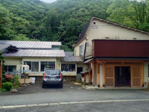 鶯宿溫泉-榮彌民宿