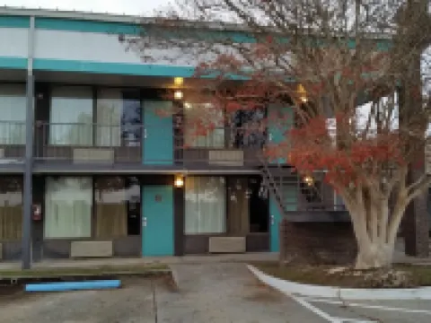 Ramada by Wyndham Diamondhead I-10/Gulfport Hotels in Diamondhead