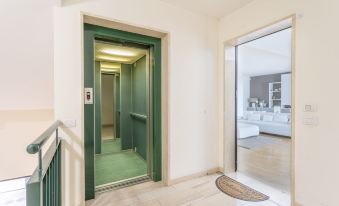 Teatro Nuovo Apartment with Free Parking