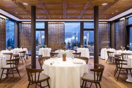 Faloria Mountain Spa Resort Отели рядом с достопримечательностью «Museo all'Aperto delle 5 Torri»