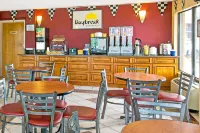Days Inn by Wyndham Mooresville Lake Norman - breakfast
