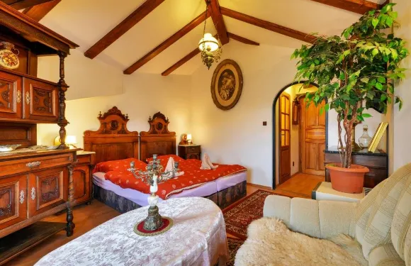 普日博爾聖弗洛裏安旅館