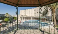 Hotel Ilunion Las Lomas - Uima-altaat