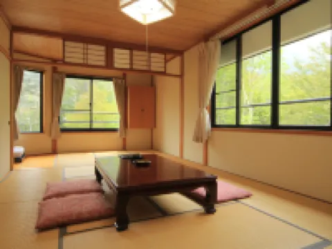 Katsurasou Hotels near Onsen-ji Temple
