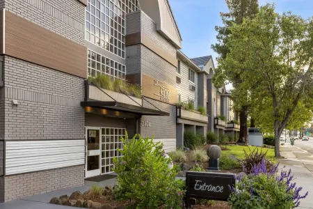 The Row Hotel, BW Signature Collection