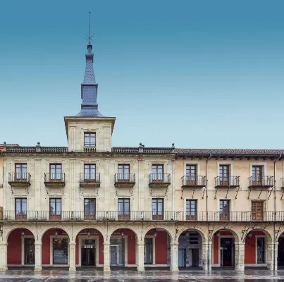 NH Collection Leon Plaza Mayor