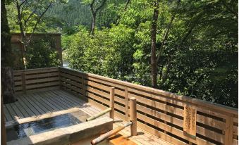 140 Year-Old Mountain Village Inn Orihashi Hotel