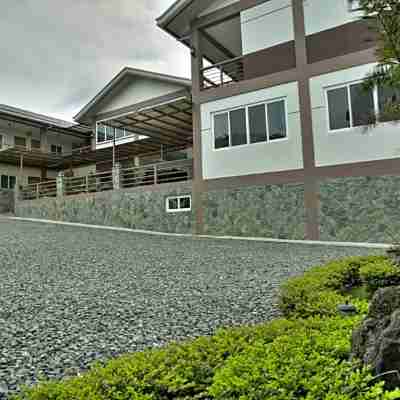 Tagaytay Wingate Manor Hotel Exterior