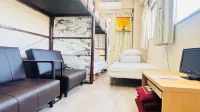 Guest House B's Five II - Hostel