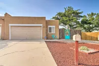 Mountain-View Albuquerque Townhome w/ Patio! - Condos