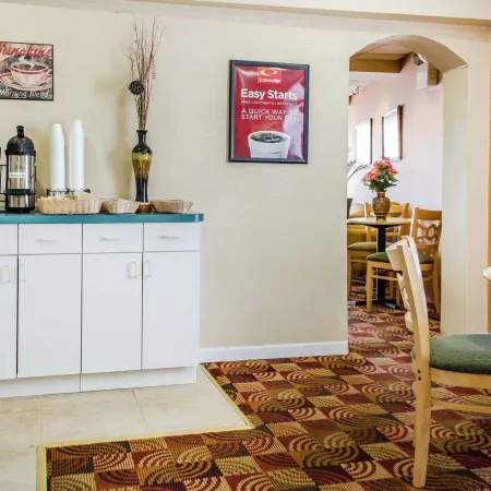 Econo Lodge