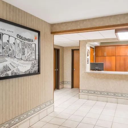 Super 8 by Wyndham Columbia Clark Lane