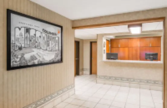 Super 8 by Wyndham Columbia Clark Lane