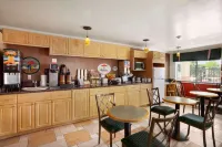 Super 8 by Wyndham Indio