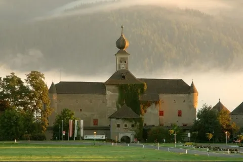 Tauroa Schloss Gabelhofen
