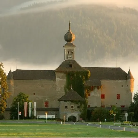 Tauroa Schloss Gabelhofen