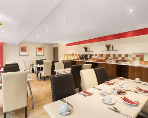 Ramada by Wyndham Hounslow - Heathrow East Featured Photos