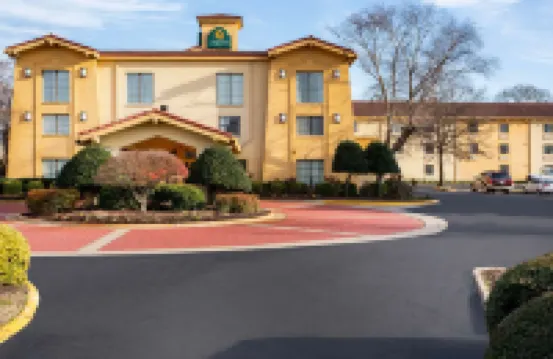 La Quinta Inn by Wyndham Norfolk Virginia Beach 리젠트 대학교 주변 호텔