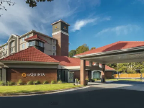 亞特蘭大科尼爾斯拉昆塔温德姆套房酒店 科尼爾斯酒店