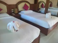 Ban Rom Mai Mae Hong Son Hotels near Wat Kung Mai Sak