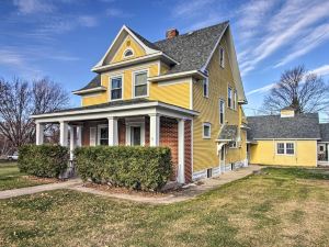 Cozy Appleton Getaway w/ Screened-in Porch + Yard!