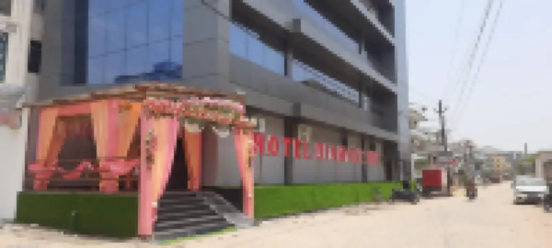 Hotel Diamant Inn Отели в г. 