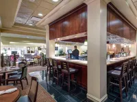 DoubleTree by Hilton Columbia - bar