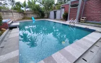 Shakilla House 2 Rancagoong Syariah Hotels in Gekbrong
