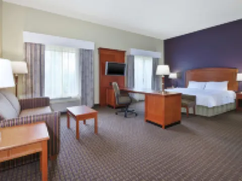 Hampton Inn & Suites Grand Rapids-Airport 28th Street Hotels in Cascade