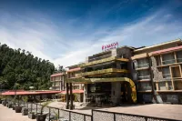 Ramada by Wyndham Murree Lower Topa Resort Hotels in der Nähe von Bissa Waterfall