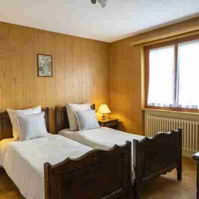 Pierreval 18 Rooms