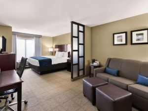 Comfort Suites Commerce