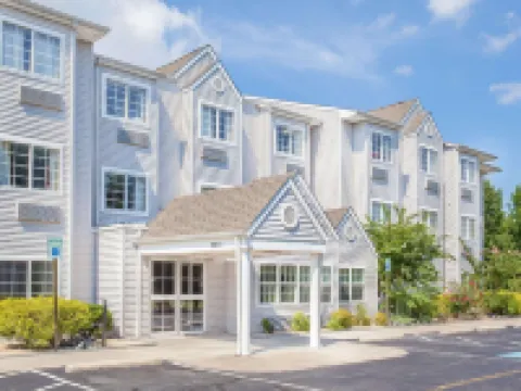 マイクロテル イン & スイーツ バイ ウィンダム ソールズベリー ソールズベリーのホテル