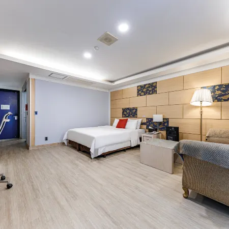 Metro Tourist Hotel Cheonan