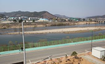 Hongcheon Hwayanggang Hotel