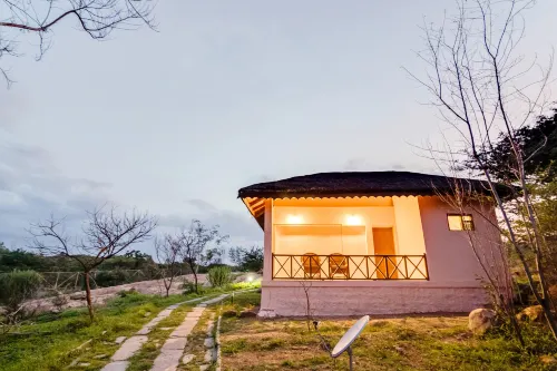 Hampi Heritage and Wilderness Resort - Junglelodges Hotels in Kamalapur