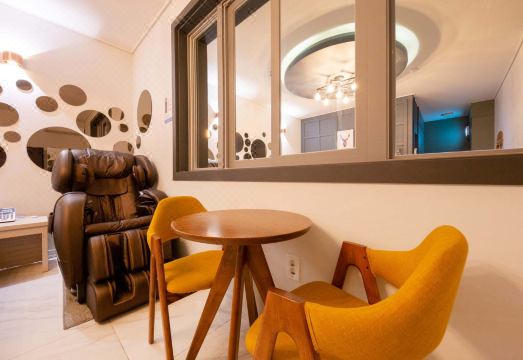 해피타임호텔 객실