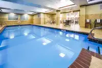 Hampton Inn Bryant - Pools