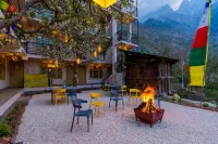Zostel Sangla Hotels near Rakchham-Chhitkul Sanctuary